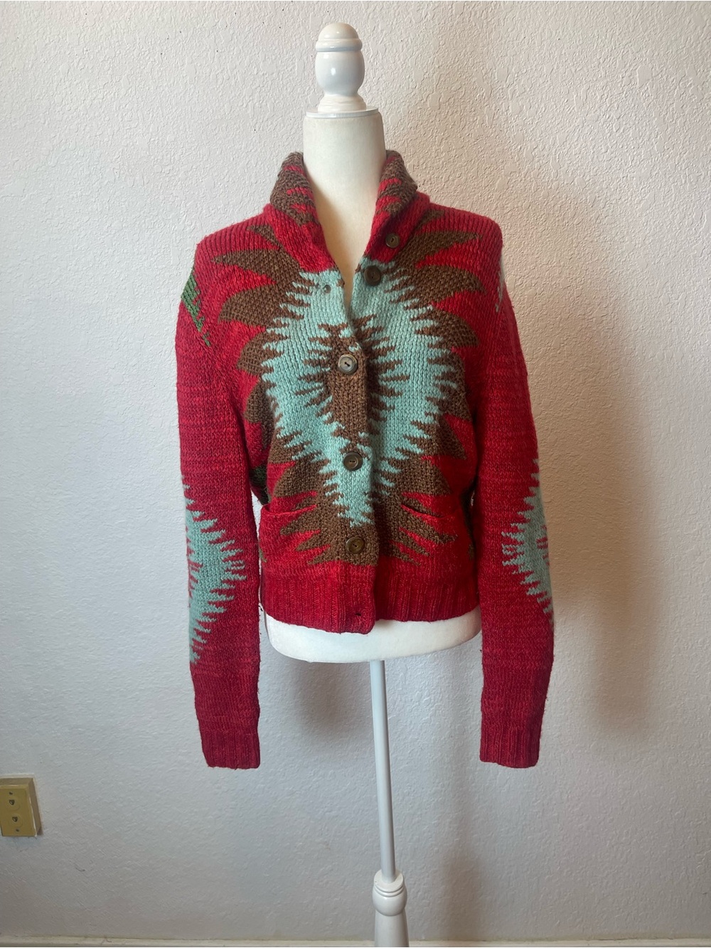 Beautiful vintage 80’s to 90’Ralph Lauren southwestern hand-knit cardigan size L